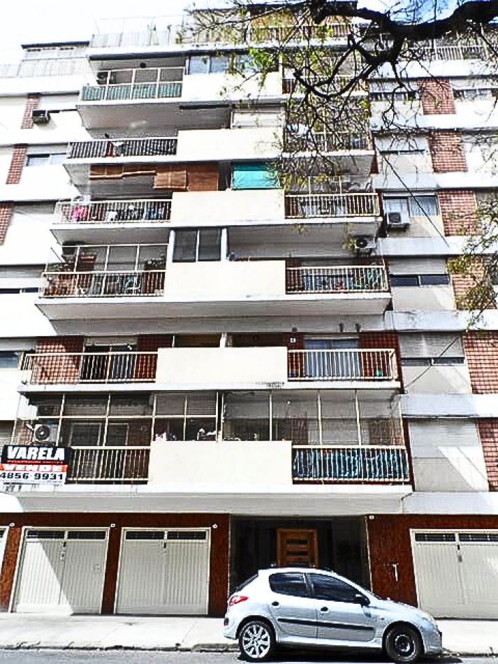 PARQUE CENTENARIO, Depto. 1 Amb. Piso 1o, interno, APTO PROFESIONAL, 40 mt2. Mahatma Gandhi y Av. Acoyte
