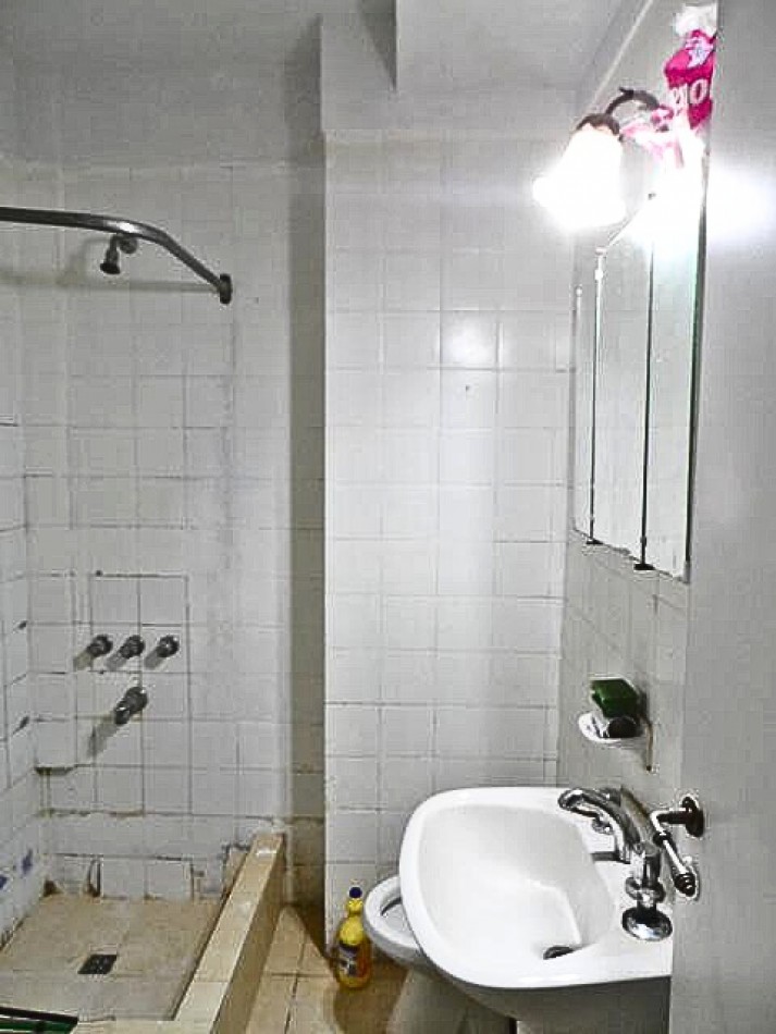 PARQUE CENTENARIO, Depto. 1 Amb. Piso 1o, interno, APTO PROFESIONAL, 40 mt2. Mahatma Gandhi y Av. Acoyte