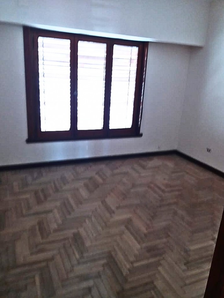 Prov. de Buenos Aires, Navarro. Casa. 148mt2. Terreno 244mt2