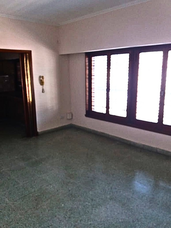 Prov. de Buenos Aires, Navarro. Casa. 148mt2. Terreno 244mt2