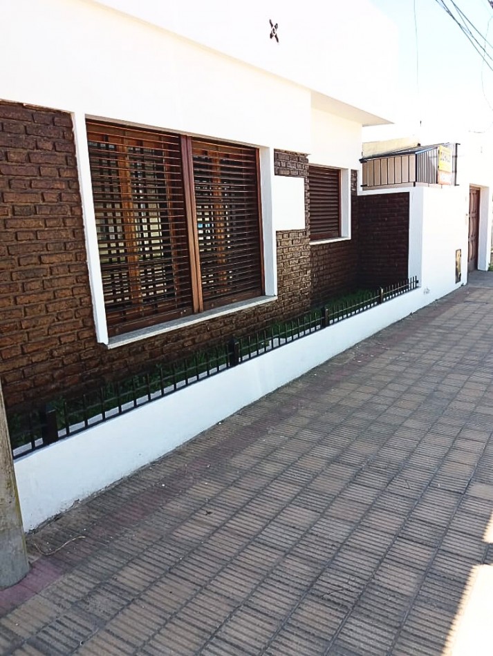 Prov. de Buenos Aires, Navarro. Casa. 148mt2. Terreno 244mt2