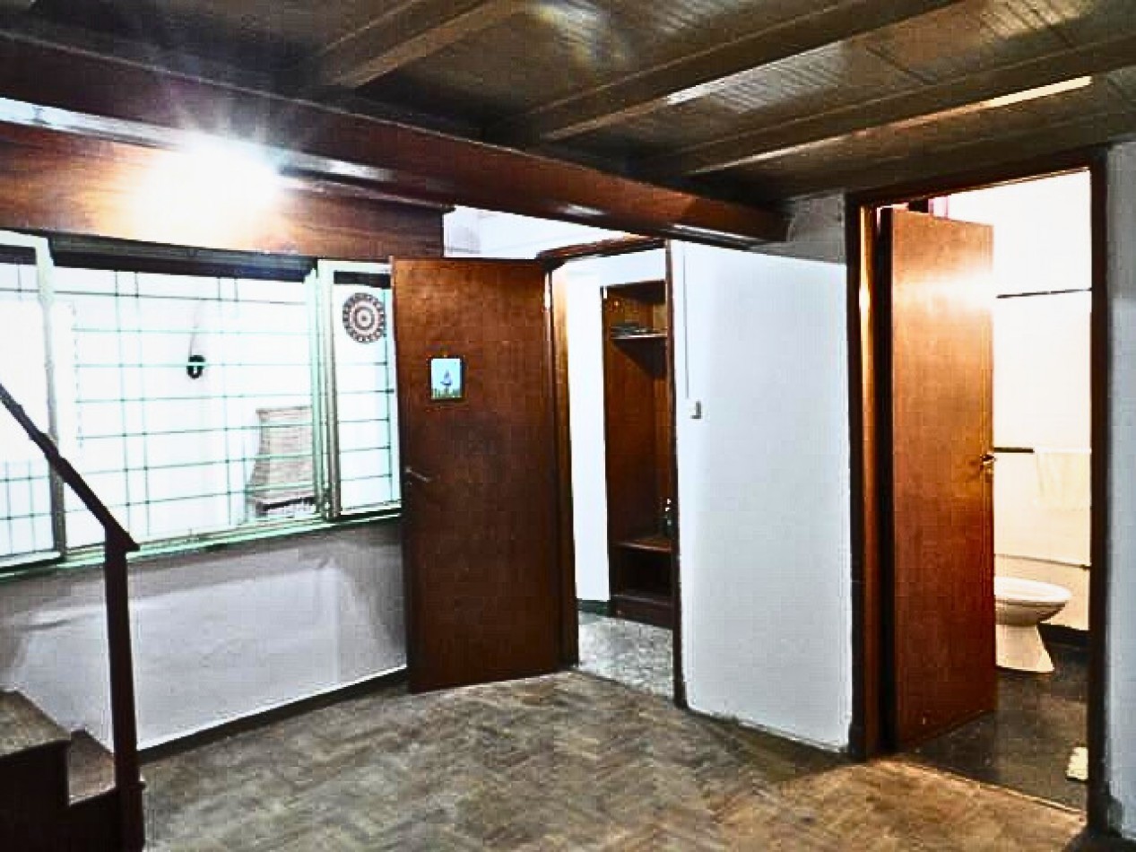 LA PATERNAL, PH. 2 Amb. PB, al frente, 145mt2. Punta Arenas y Andres Lamas