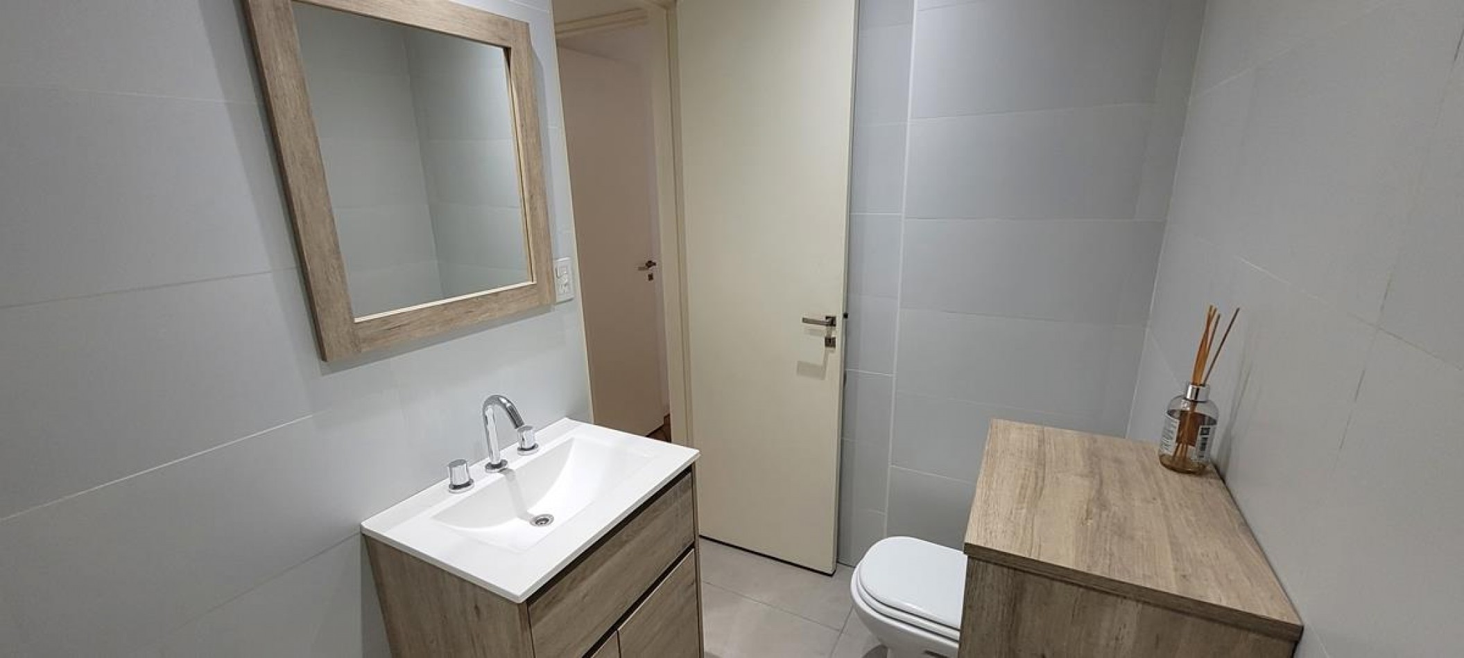 Palermo, 2 ambientes. totalmente recilcado a nuevo. IMPECABLE. Sobre Avenida, zona jardin Botanico.