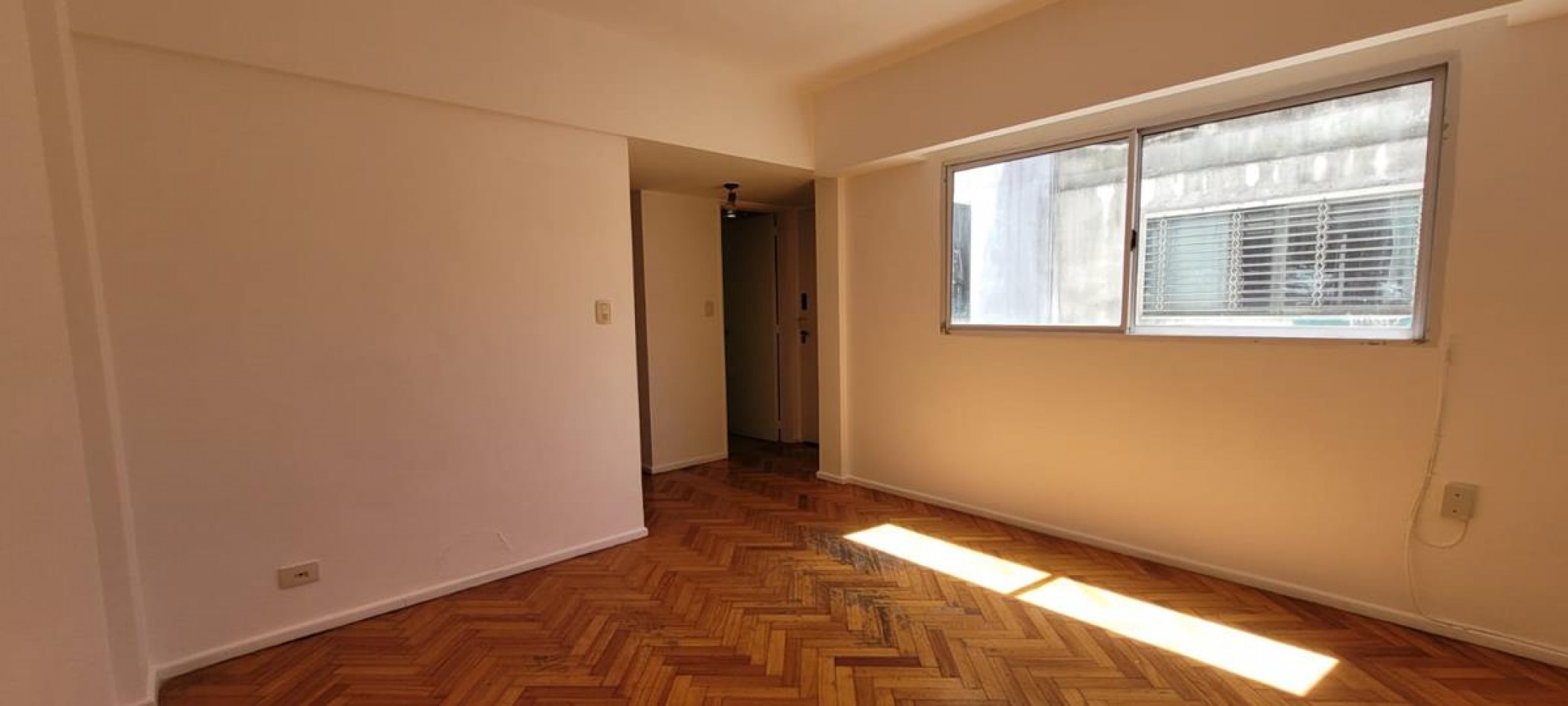 Palermo 2 Ambientes, contrafrente. Muy luminoso. A 1 cuadra Av. Santa Fe y Av. Scalabrini Ortiz.