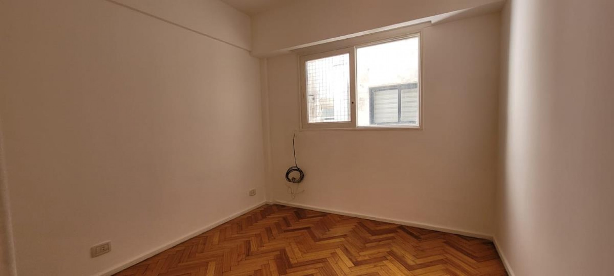 Palermo 2 Ambientes, contrafrente. Muy luminoso. A 1 cuadra Av. Santa Fe y Av. Scalabrini Ortiz.