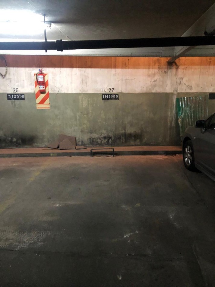 Palermo, cochera fija. Muy buena ubicacion. 