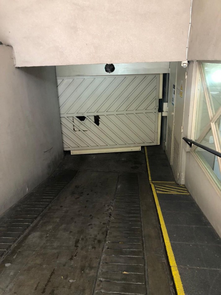 Palermo, cochera fija. Muy buena ubicacion. 