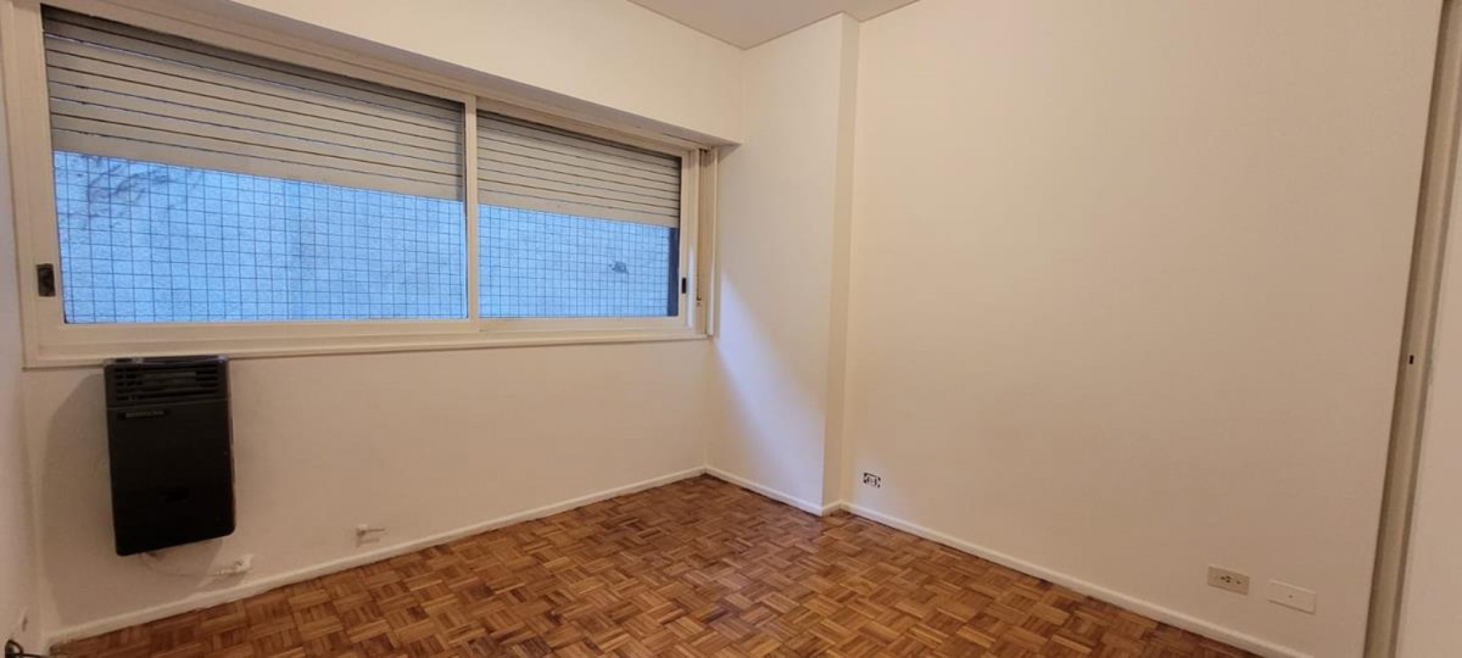 Cañitas, 2 Ambientes en Planta Baja lateral. LUMINOSO MUY BUENA UBICACION EN HERMOSA ZONA. 