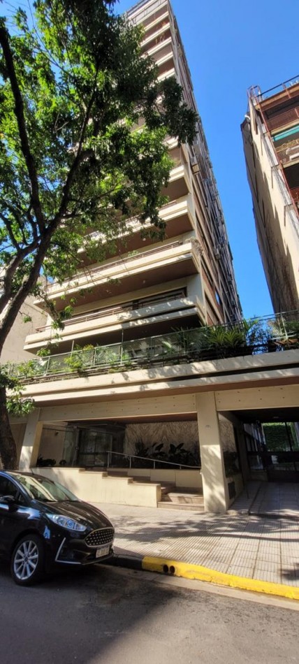 Cañitas, 2 Ambientes en Planta Baja lateral. LUMINOSO MUY BUENA UBICACION EN HERMOSA ZONA. 