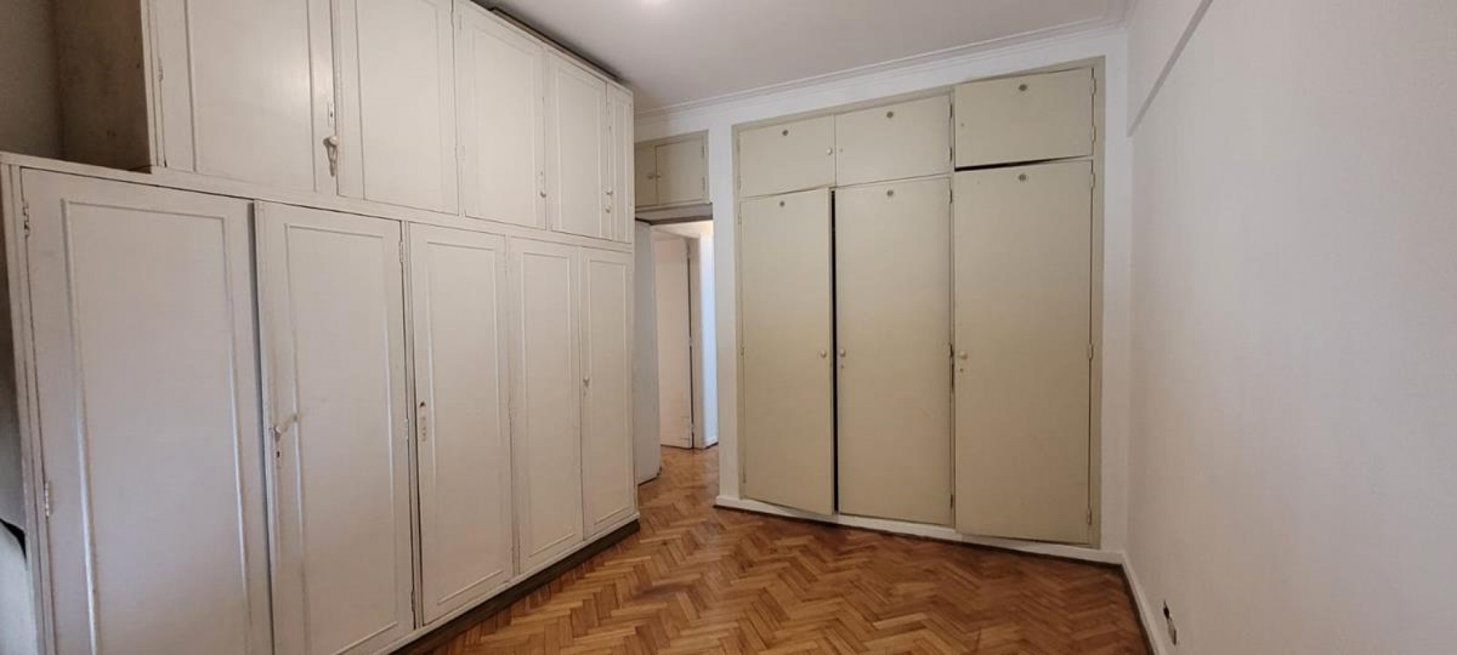 Palermo 4 Ambientes, FRENTE c/ blacon corrido y dependencias. Excelente ubicacion sobre Av. S. Ortiz