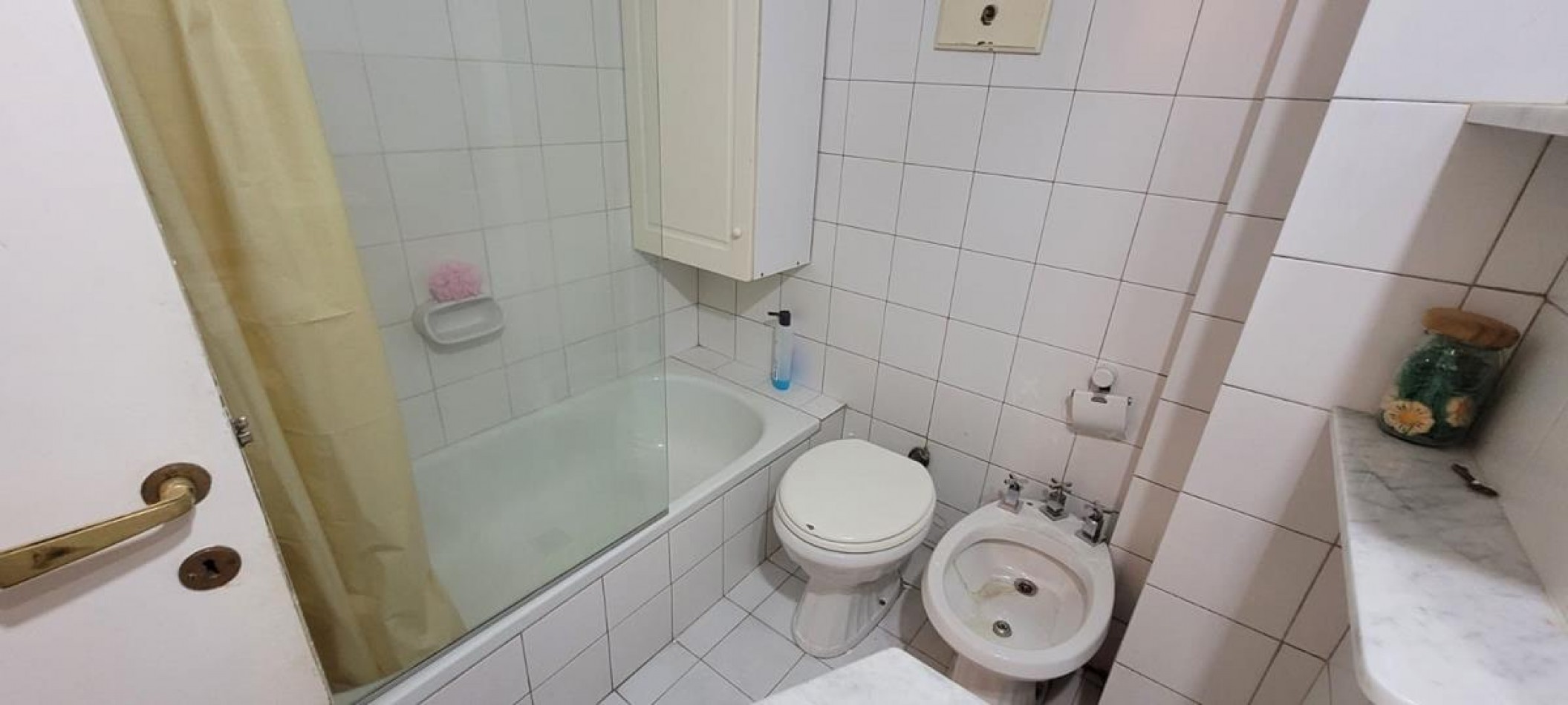 Palermo 4 Ambientes, FRENTE c/ blacon corrido y dependencias. Excelente ubicacion sobre Av. S. Ortiz