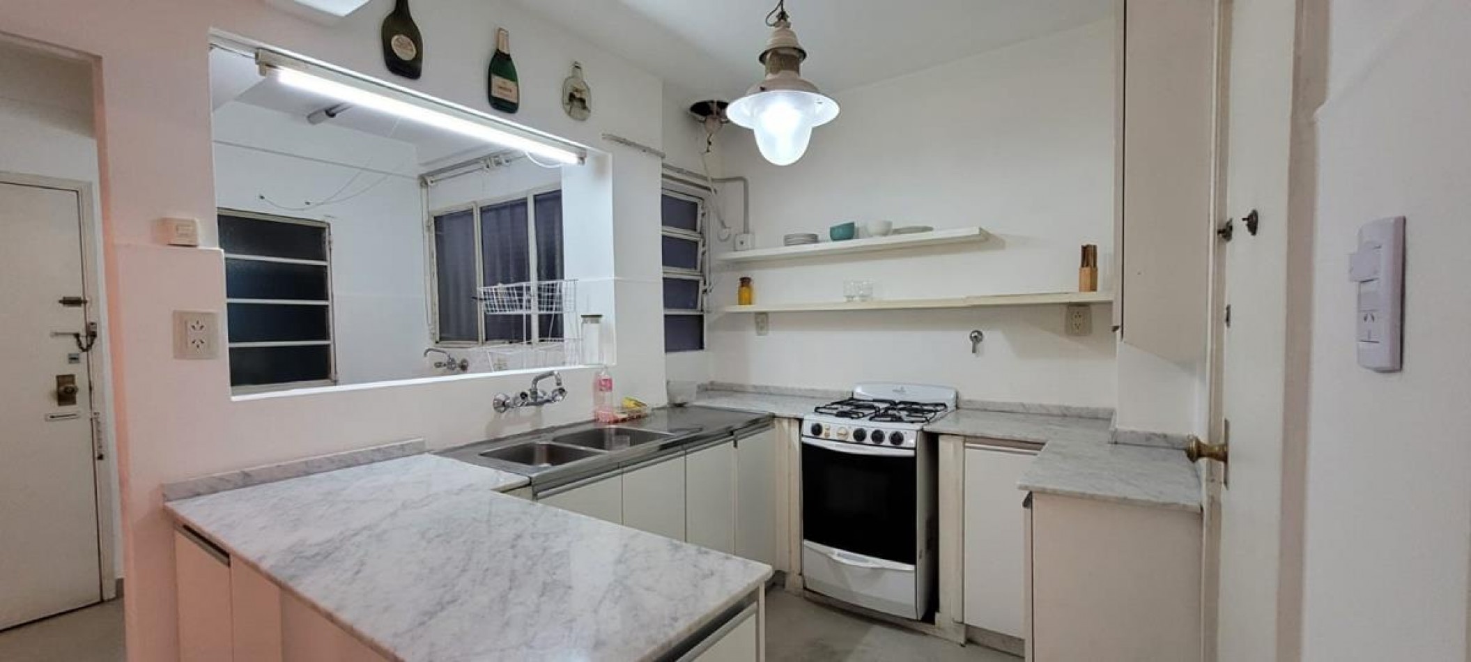 Palermo 4 Ambientes, FRENTE c/ blacon corrido y dependencias. Excelente ubicacion sobre Av. S. Ortiz