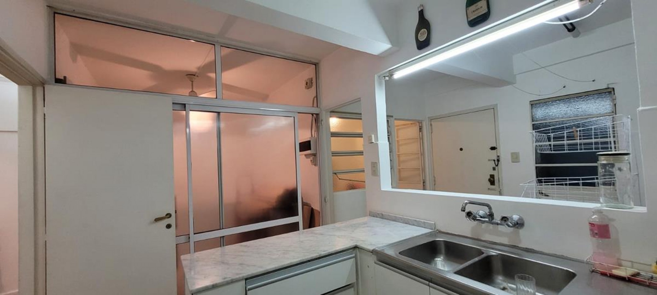 Palermo 4 Ambientes, FRENTE c/ blacon corrido y dependencias. Excelente ubicacion sobre Av. S. Ortiz