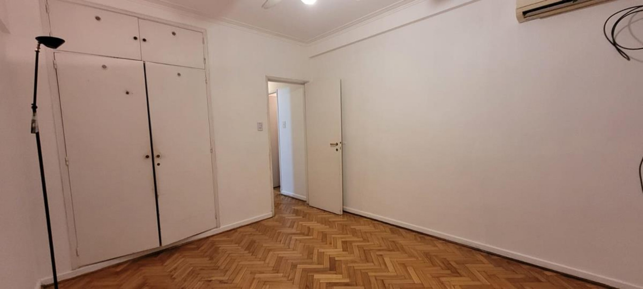 Palermo 4 Ambientes, FRENTE c/ blacon corrido y dependencias. Excelente ubicacion sobre Av. S. Ortiz