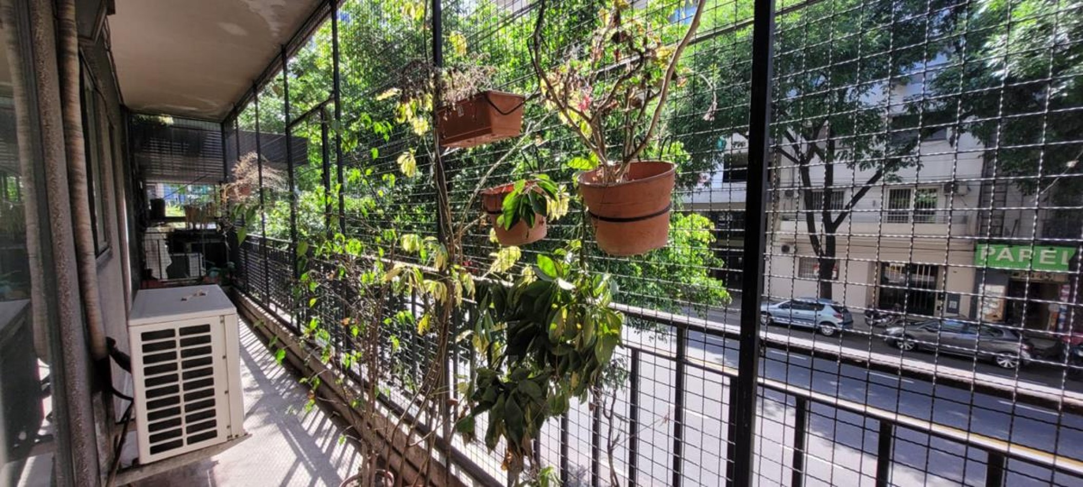 Palermo 4 Ambientes, FRENTE c/ blacon corrido y dependencias. Excelente ubicacion sobre Av. S. Ortiz