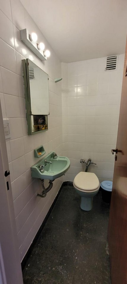 Palermo 4 ambientes frente, con dependencias. Balcon. Excelente ubicacion. Muy luminoso 