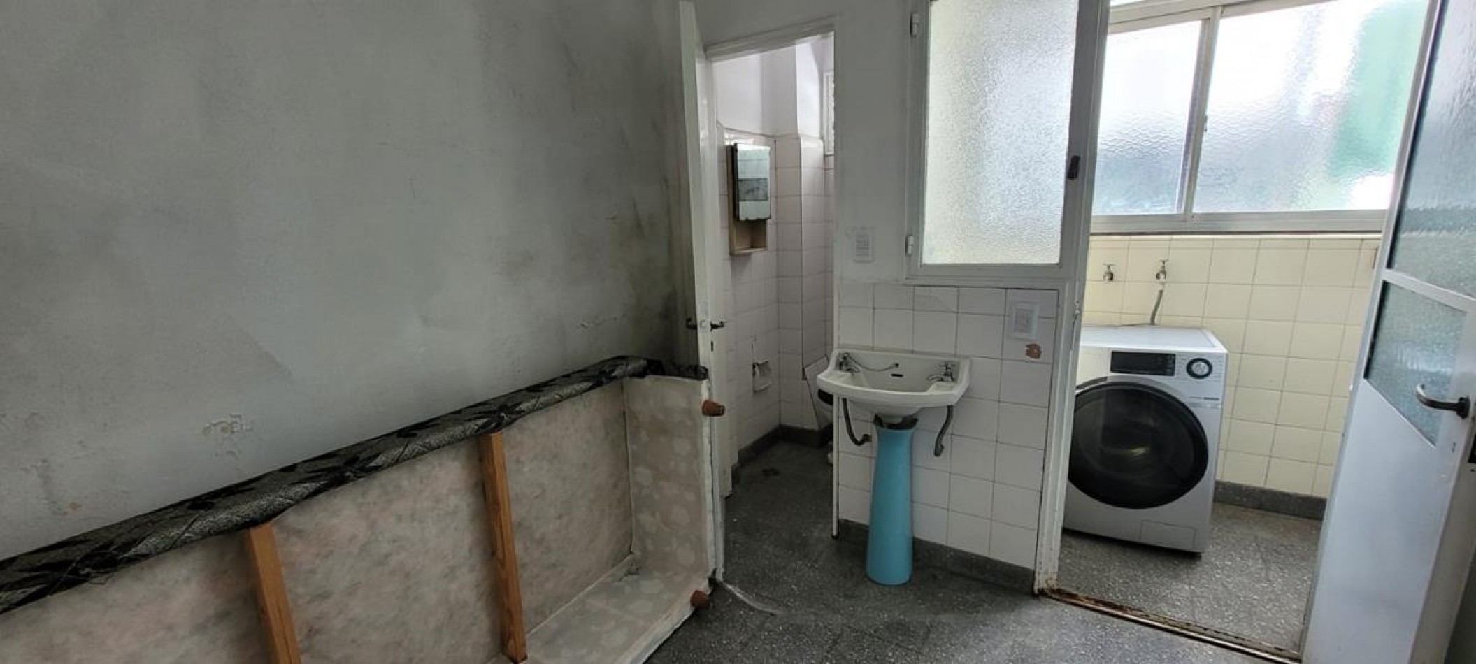 Palermo 4 ambientes frente, con dependencias. Balcon. Excelente ubicacion. Muy luminoso 