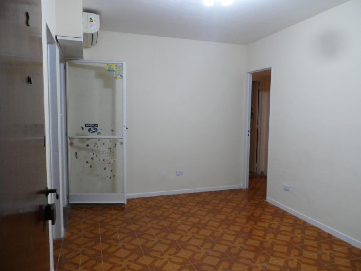 PALERMO, Depto. 2 Amb. pb con patio, interno, 42 mt2. Av. R. S. Ortiz y Guemes. APTO PROFESIONAL