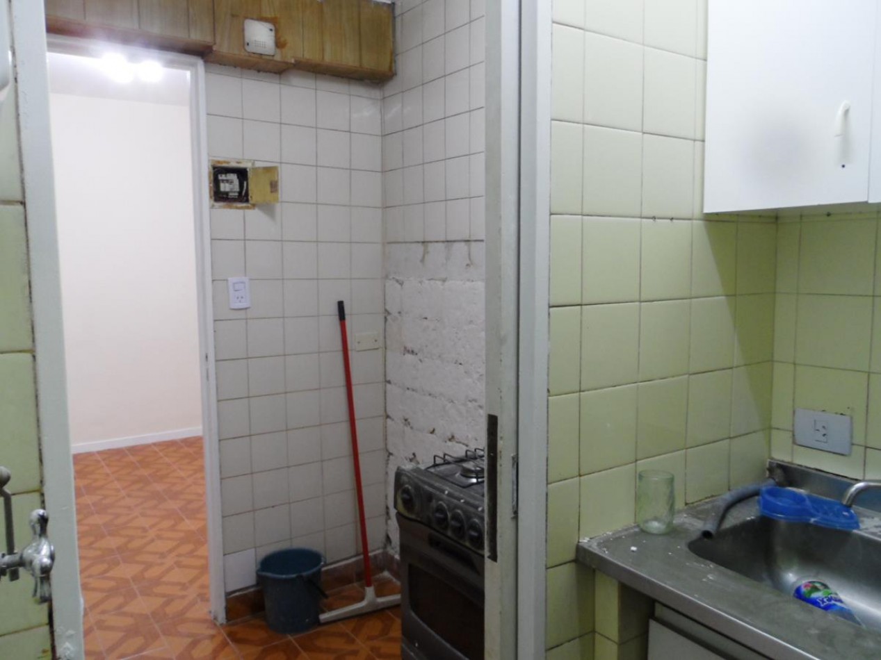 PALERMO, Depto. 2 Amb. pb con patio, interno, 42 mt2. Av. R. S. Ortiz y Guemes. APTO PROFESIONAL