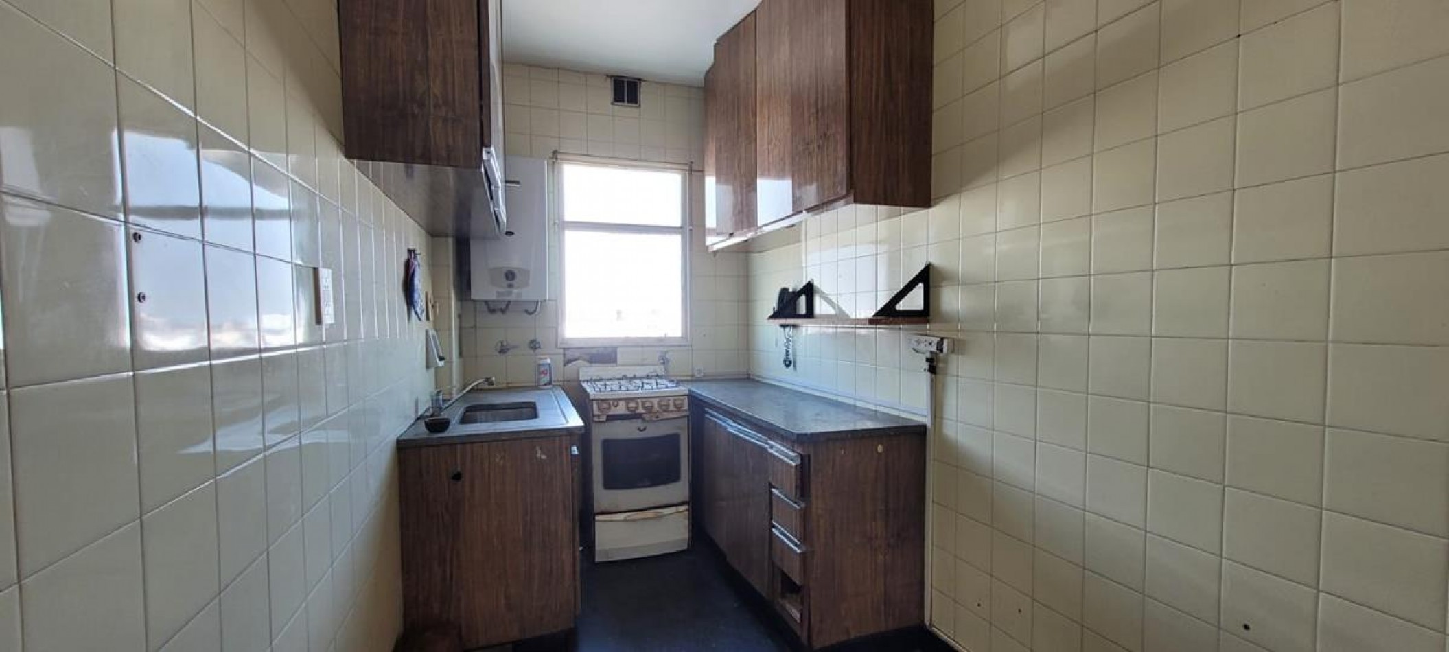 PALERMO, Depto. 3 Amb. al frente, 60 mt2.MUY BUENA UBICACION.  Av. Santa Fe y Av. R. S. Ortiz. CON COCHERA. EXCELENTE OPORTUNIDAD.