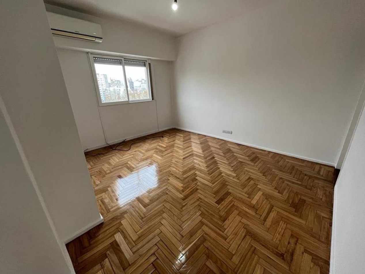 Barrio Norte, 1 Ambiente con balcon. LATERAL. Muy buena ubicacion, luminoso. a 3 cuadras Av. Santa Fe y linea subte D y H