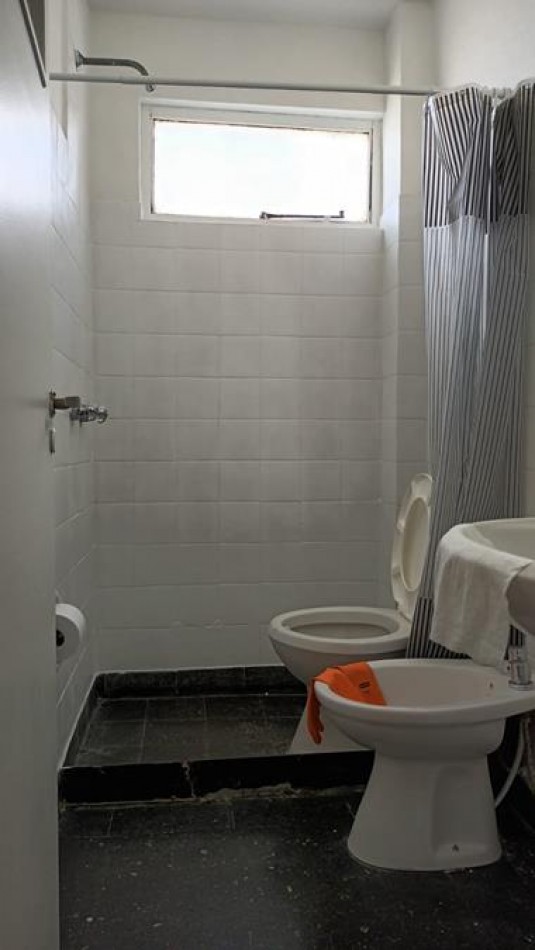 Barrio Norte, 1 Ambiente con balcon. LATERAL. Muy buena ubicacion, luminoso. a 3 cuadras Av. Santa Fe y linea subte D y H