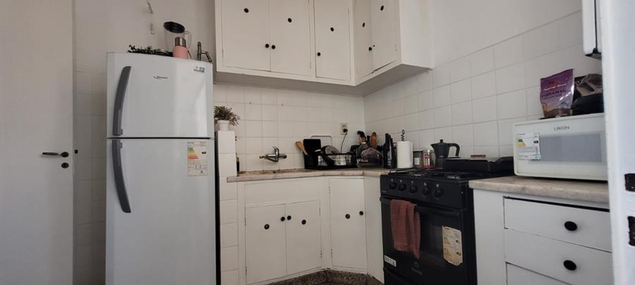 3 Ambientes, interno. LUMINOSO. EXCELENTE ESTADO, Muy buena ubiacion sobre Av. Scalabrini Ortiz, a 1 cuadra Av. Santa Fe