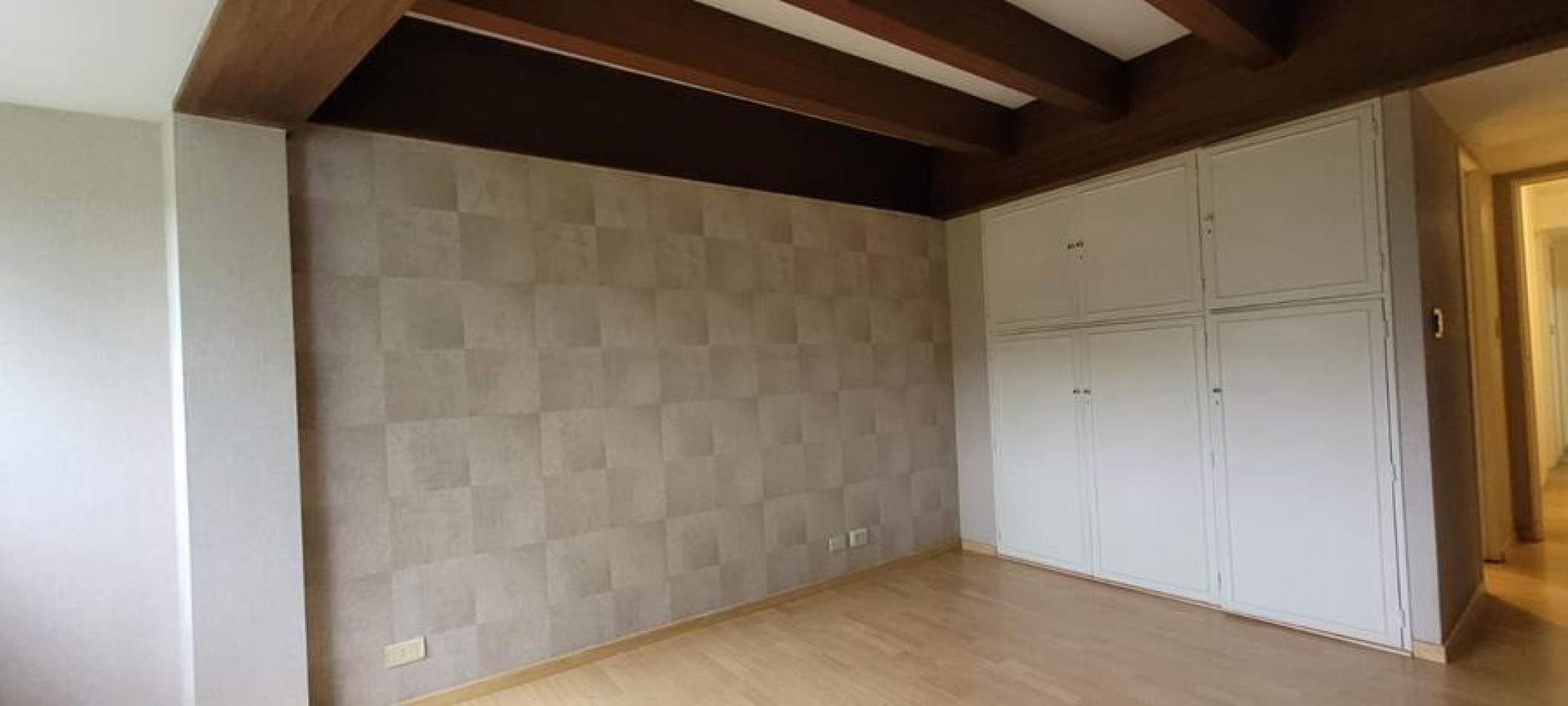 Palermo 4 Ambientes, al FRENTE,balcon,  con dependencia. Excelente ubicacion sobre Av. Santa Fe frente a Jardin botanico