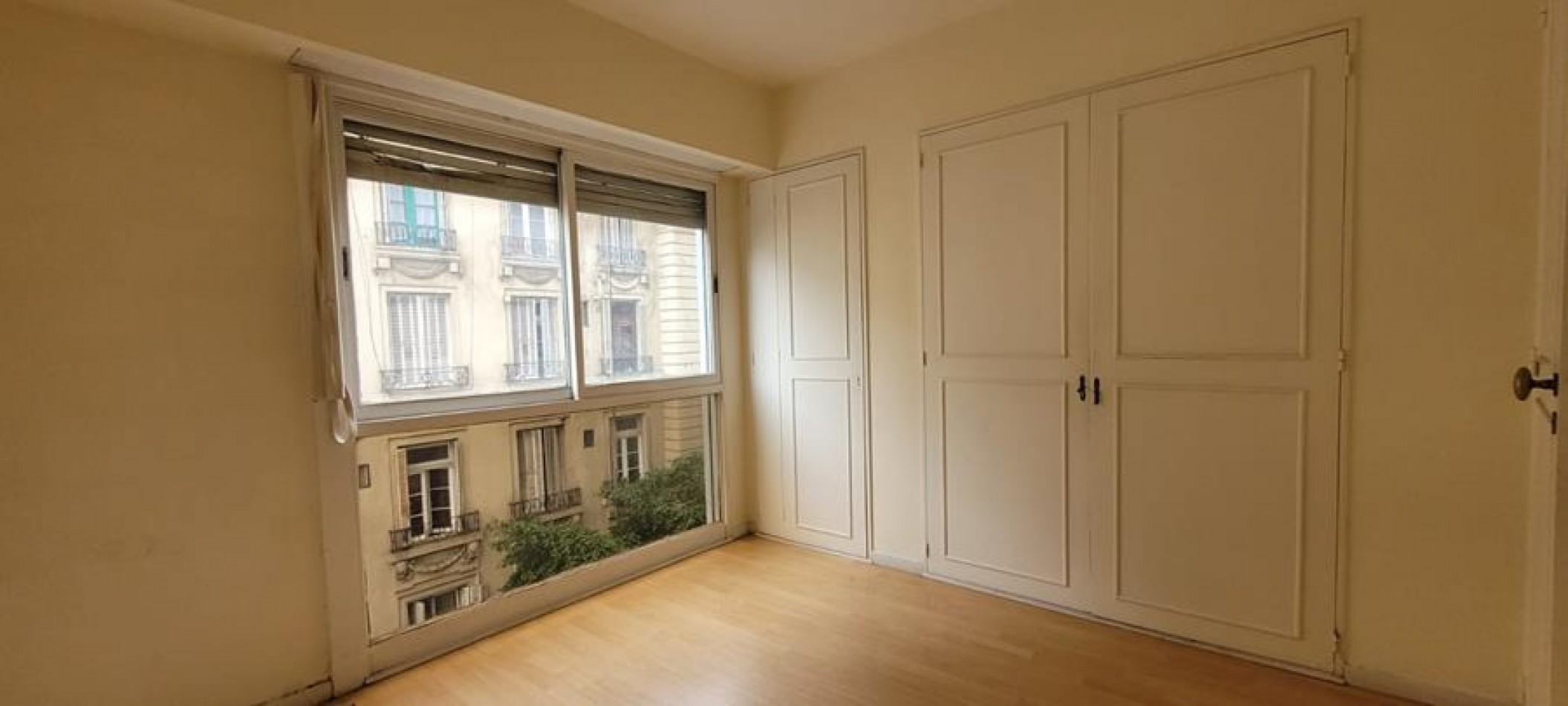 Palermo 4 Ambientes, al FRENTE,balcon,  con dependencia. Excelente ubicacion sobre Av. Santa Fe frente a Jardin botanico