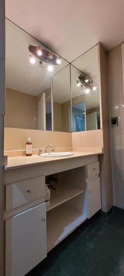 Palermo 4 Ambientes, al FRENTE,balcon,  con dependencia. Excelente ubicacion sobre Av. Santa Fe frente a Jardin botanico