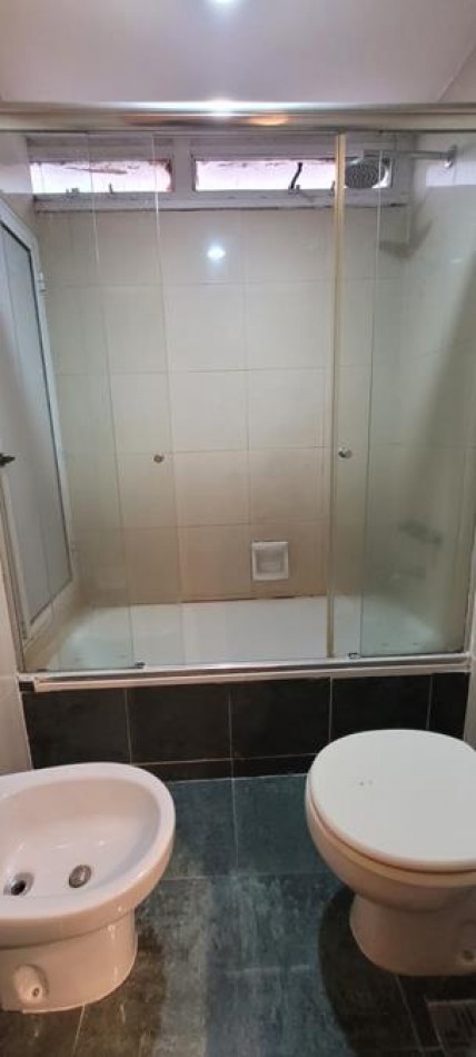 Palermo 4 Ambientes, al FRENTE,balcon,  con dependencia. Excelente ubicacion sobre Av. Santa Fe frente a Jardin botanico