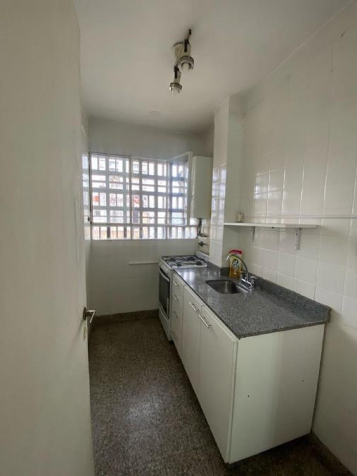 Palermo, 1 ambiente, FRENTE. Muy luminoso, con balcon, zona Sanatorio Guemes, Universidad UTN, Palermo