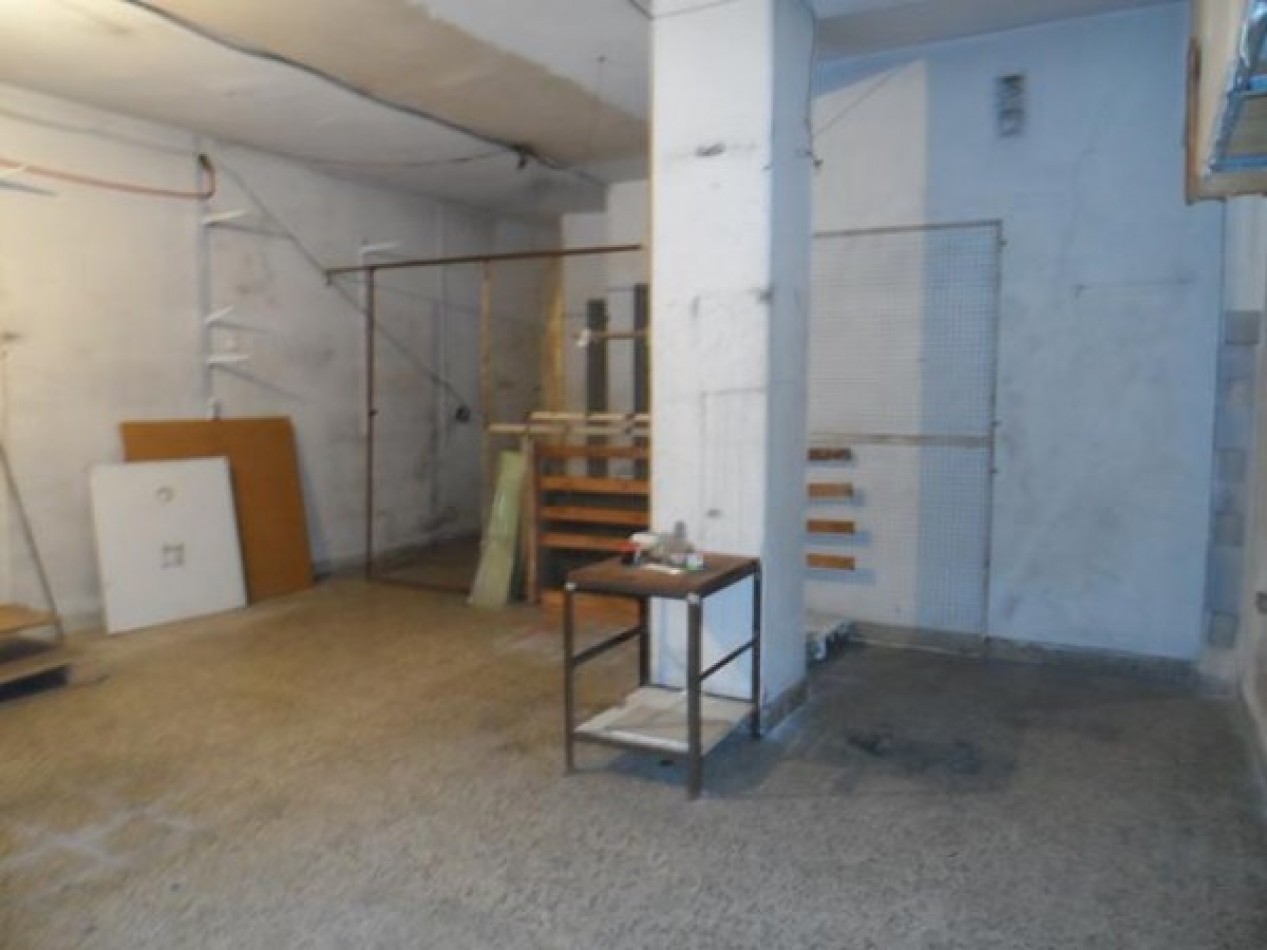 BARRIO NORTE, local a la calle. 72 mt2. M. T. de Alvear y Uriburu