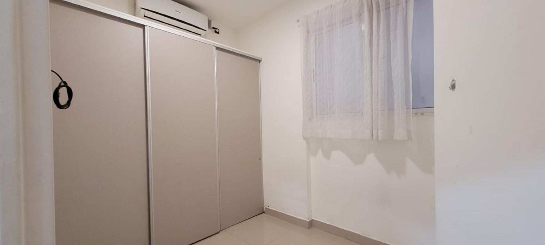 Palermo, 3 Ambientes en Planta Baja. Frente. Excelente, reciclado a nuevo. Muy buena ubicacion sobre Av. S. Ortiz y Av. Santa Fe. 