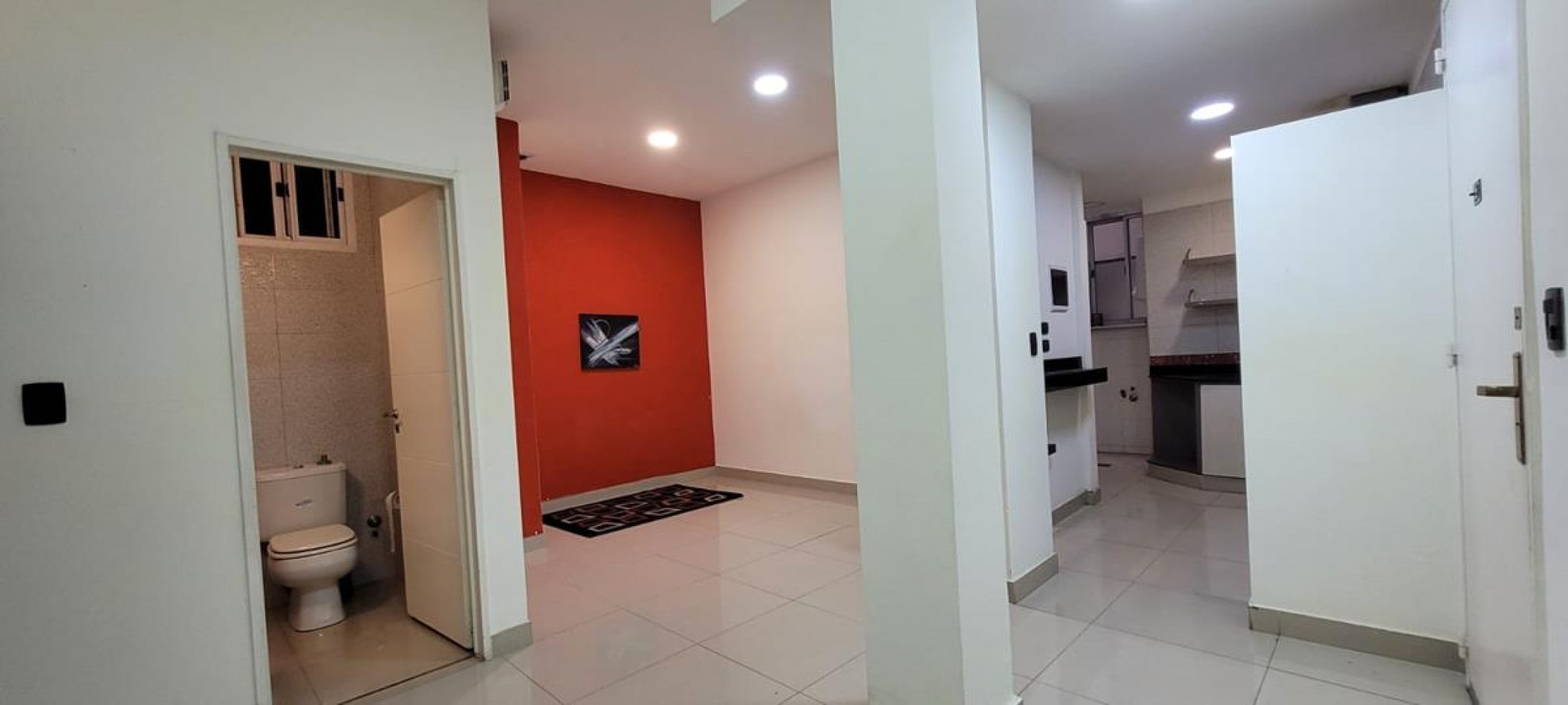 Palermo, 3 Ambientes en Planta Baja. Frente. Excelente, reciclado a nuevo. Muy buena ubicacion sobre Av. S. Ortiz y Av. Santa Fe. 