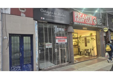 Villa Crespo, local comercial sobre Avenida, muy buena ubicacion.