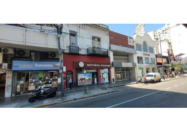 Belgrano/ Nuñez local en PLANTA ALTA. Frente sobre Avenida Cabildo. Muy buena ubicacion.