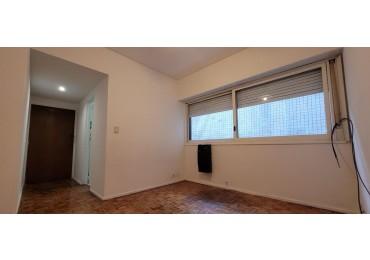 Cañitas, 2 Ambientes en Planta Baja lateral. LUMINOSO MUY BUENA UBICACION EN HERMOSA ZONA. 